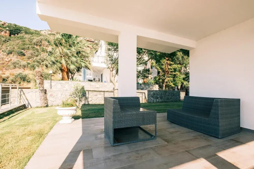 Chic Villa w Patio Pool 3 min to Beach in Bodrum