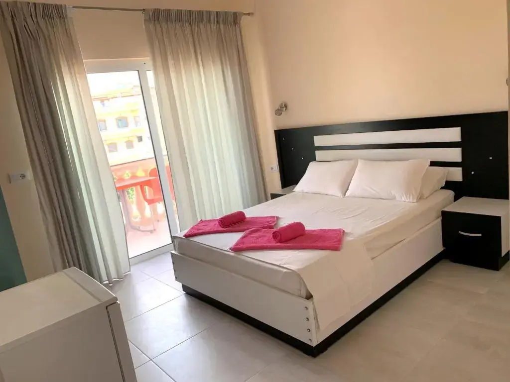 Standard Double room with balcony and with sea view (full double bed)