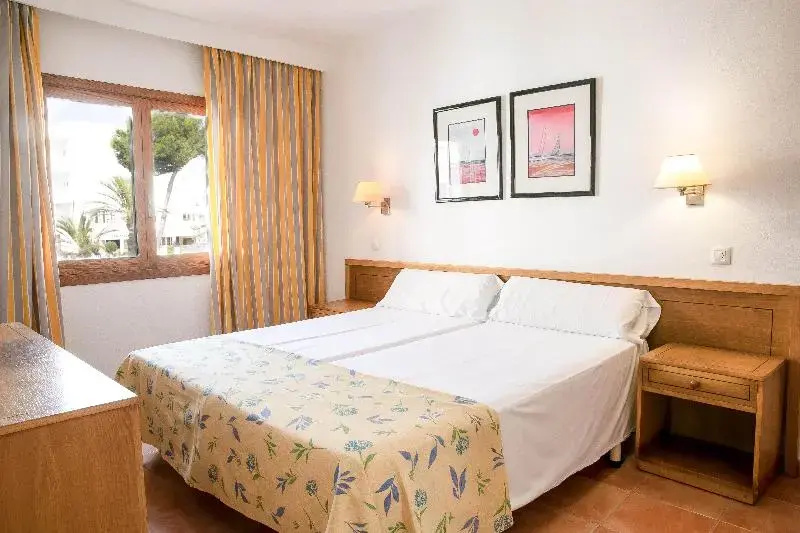 Gavimar Cala Gran Hotel and Apartments - Tap to explore photos