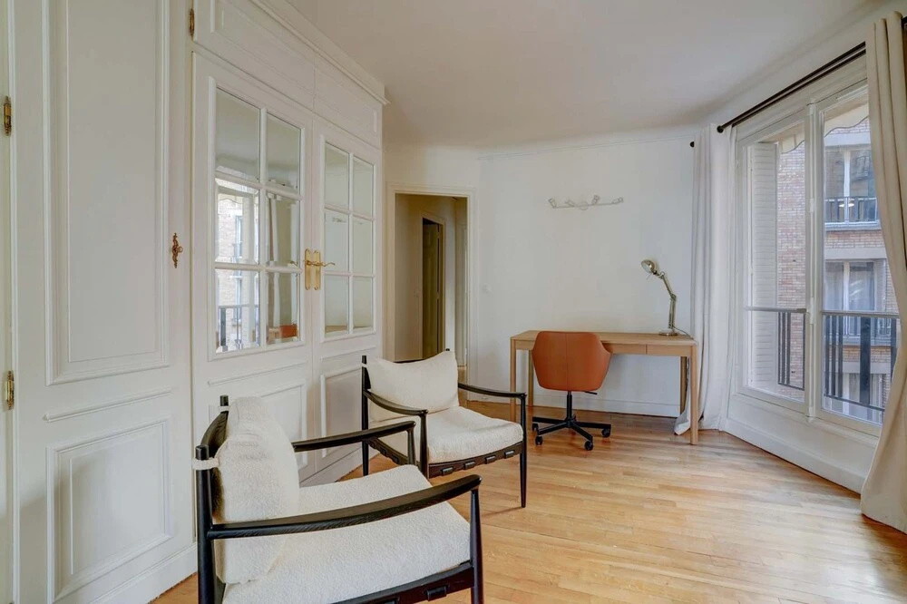 Afficher la photo 6 — Passy Glow 2BR Home in the 16th Arrondissement