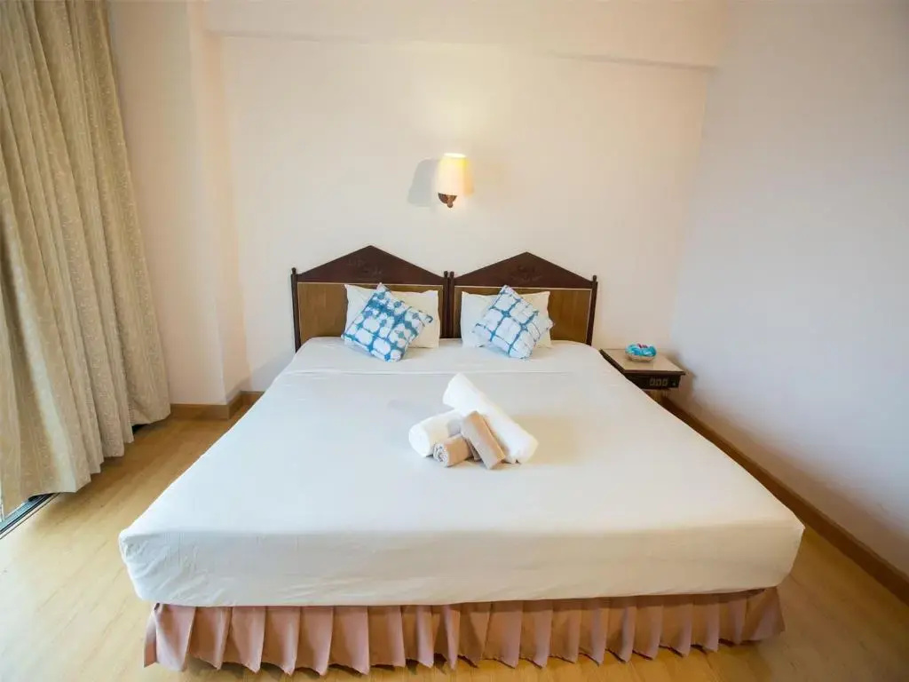 Phrae Nakara Hotel - Chambres