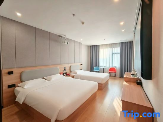 Grand room