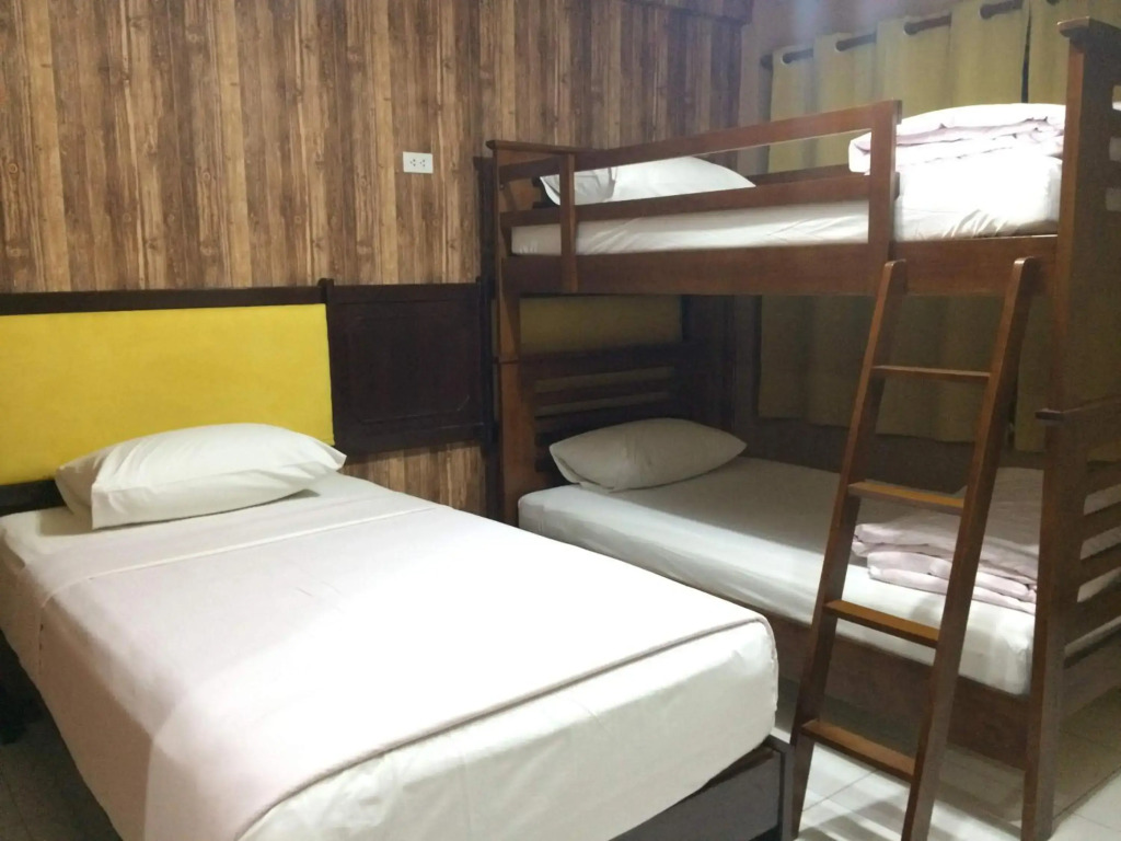 Changpuak Hotel by null