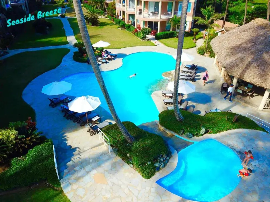 3BR Stunning penthouse / Beach front