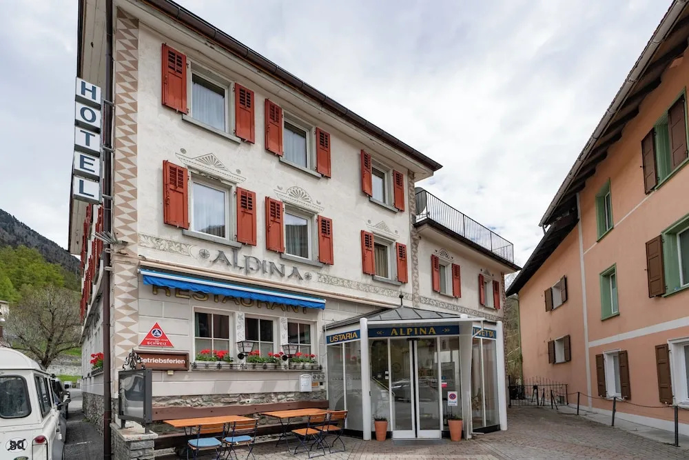 Hotel Alpina in Zernez
