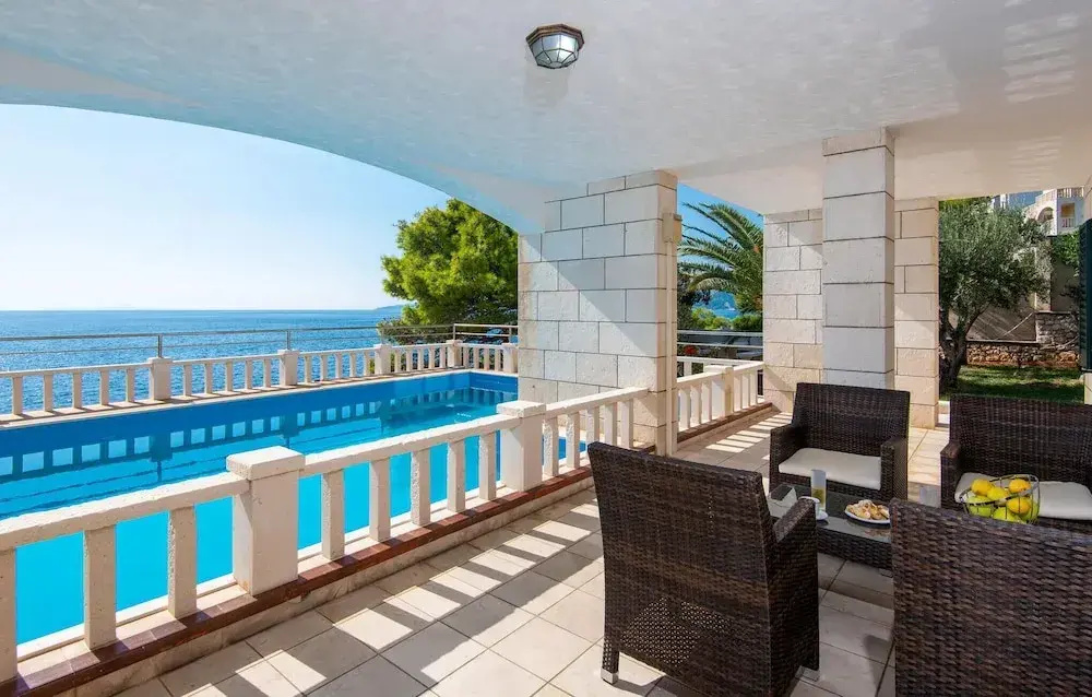 Nice Apartment in Dingac With 2 Bedrooms, Internet and Outdoor Swimming Pool