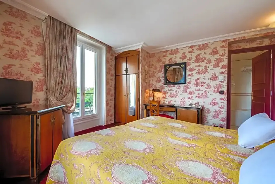 Maison Eugenie 53