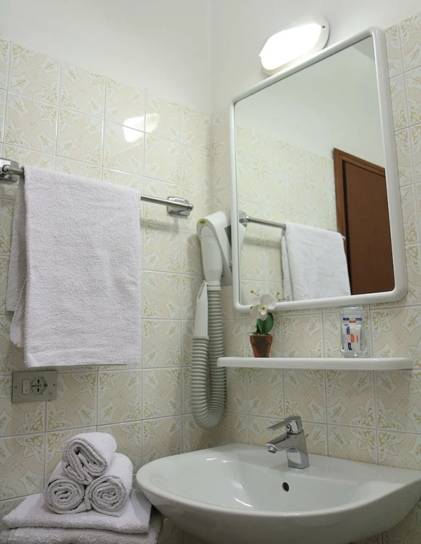 1 Bedroom Standard Triple room with balcony