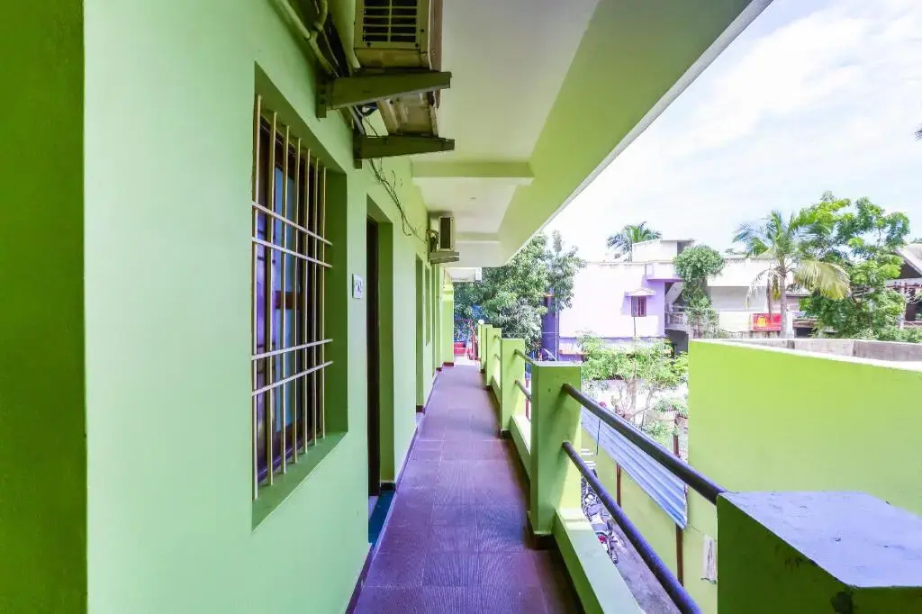 Sri Amsa Guest House by OYO Rooms