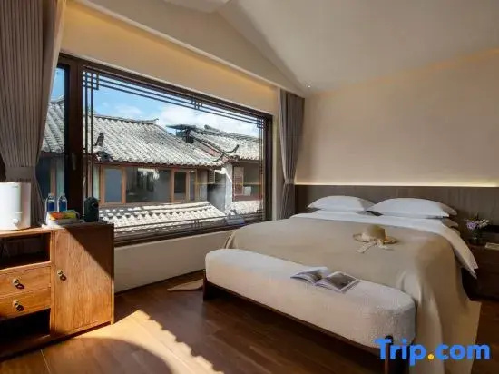 Standard Double room with view (full double bed)