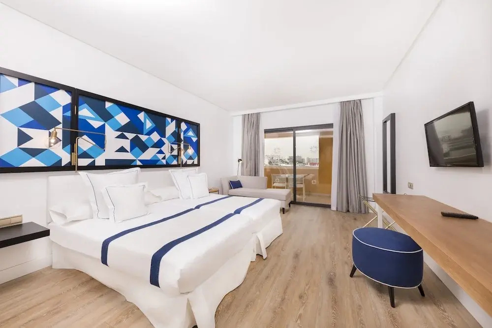 Double room (twin beds)