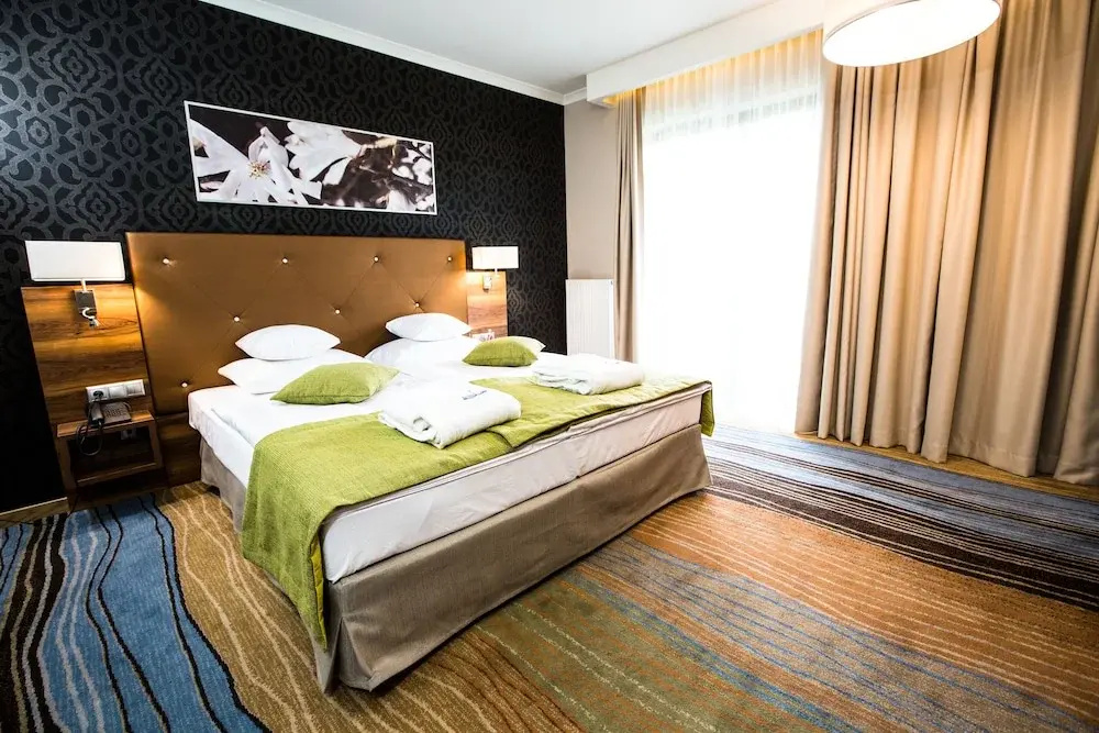 Mineral Hotel Malinowy Raj - Chambres
