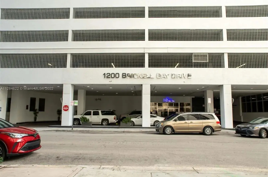 Modern Brickell Condo With Amazing Bay Views