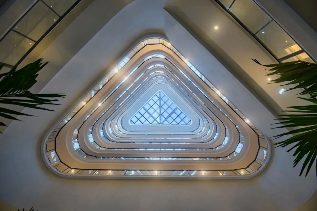 Lobby & Reception