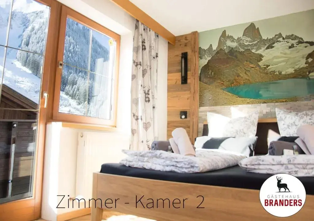 Standard Double room with balcony (full double bed)
