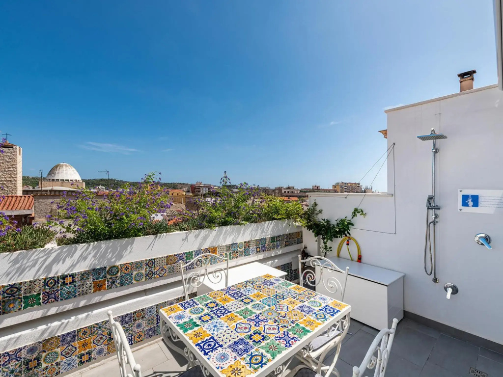Bea's Terrace - Private Jacuzzi in the City Centre