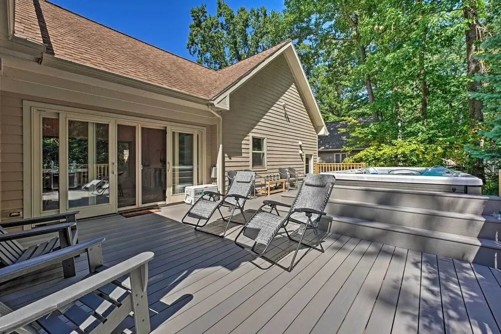 Luxury Family Home w/ Deck, Swim Spa & Grill!