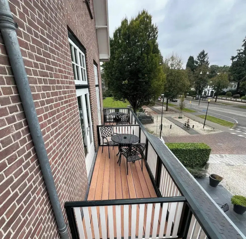 Deluxe Double room with balcony (full double bed)