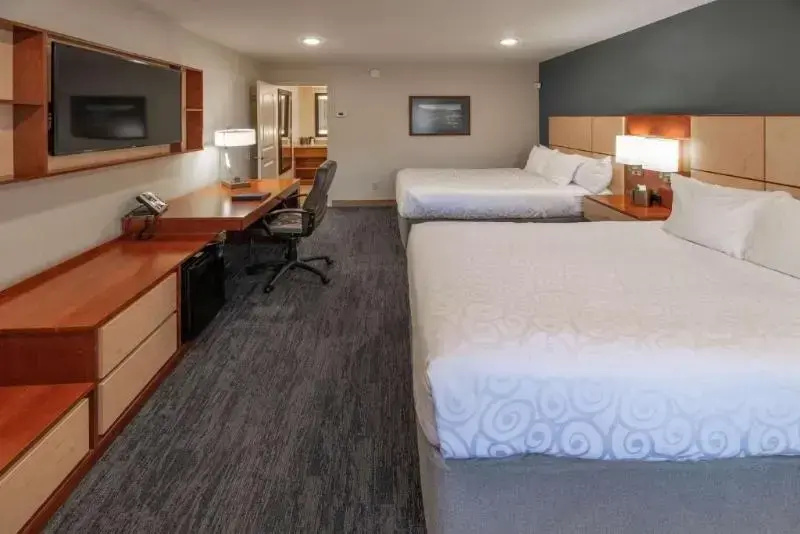 Standard Quadruple room with balcony