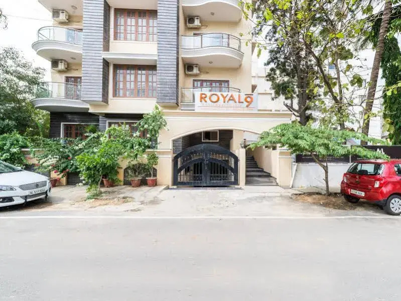 Royal 9 Apartment