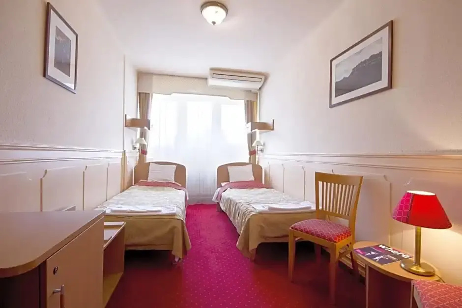 Alfa Art Hotel - Chambres