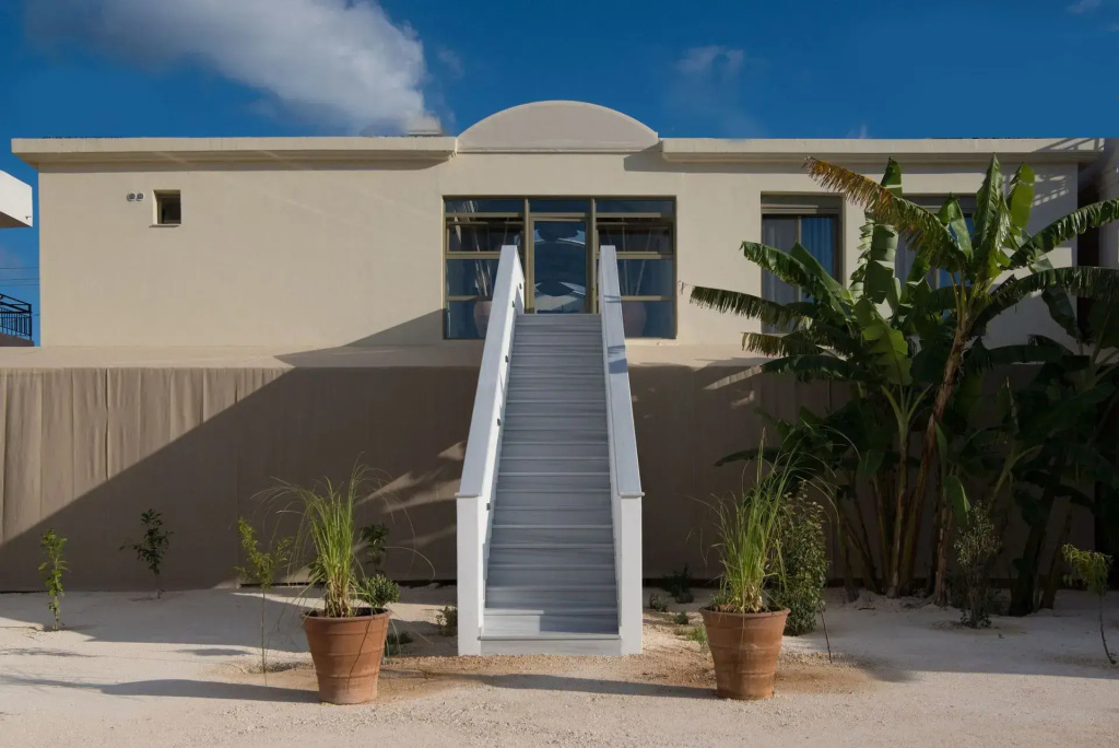 Lodge Apartments