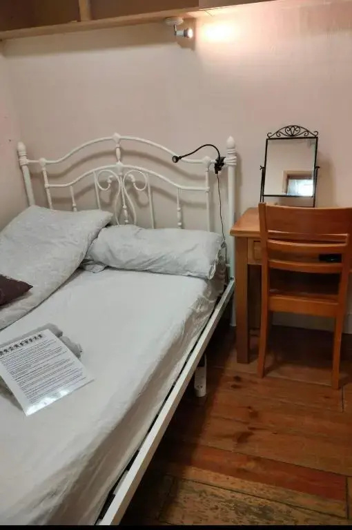 Economy room
