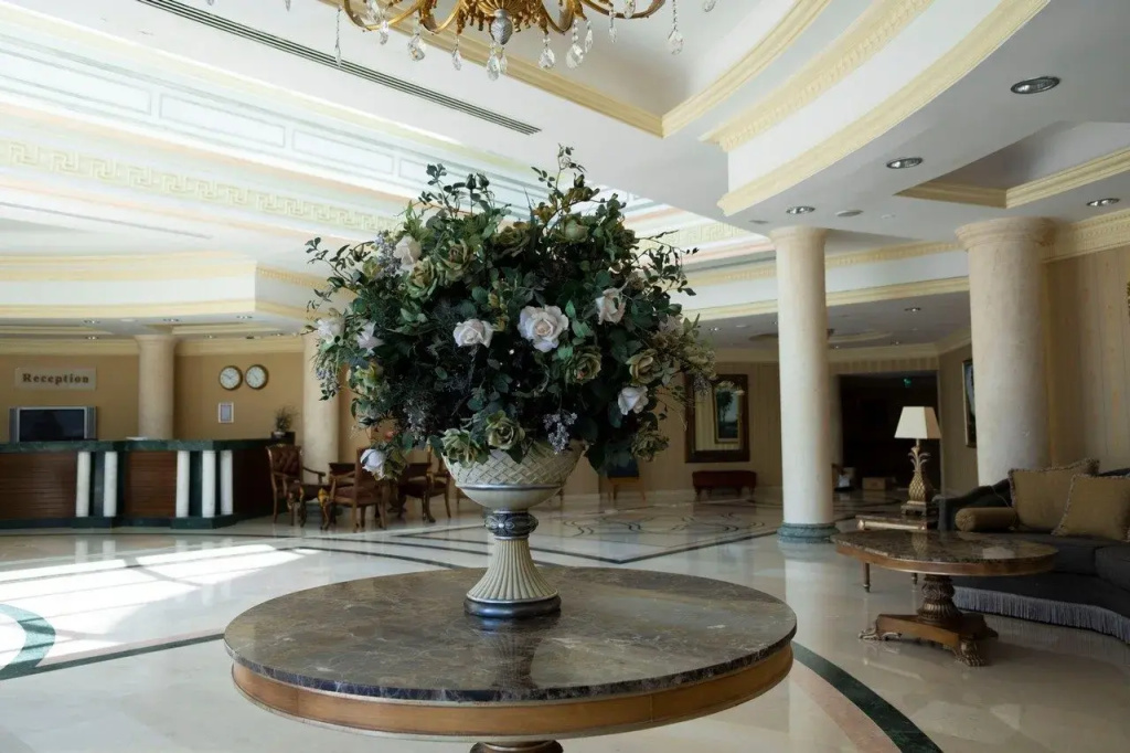Lobby & Reception