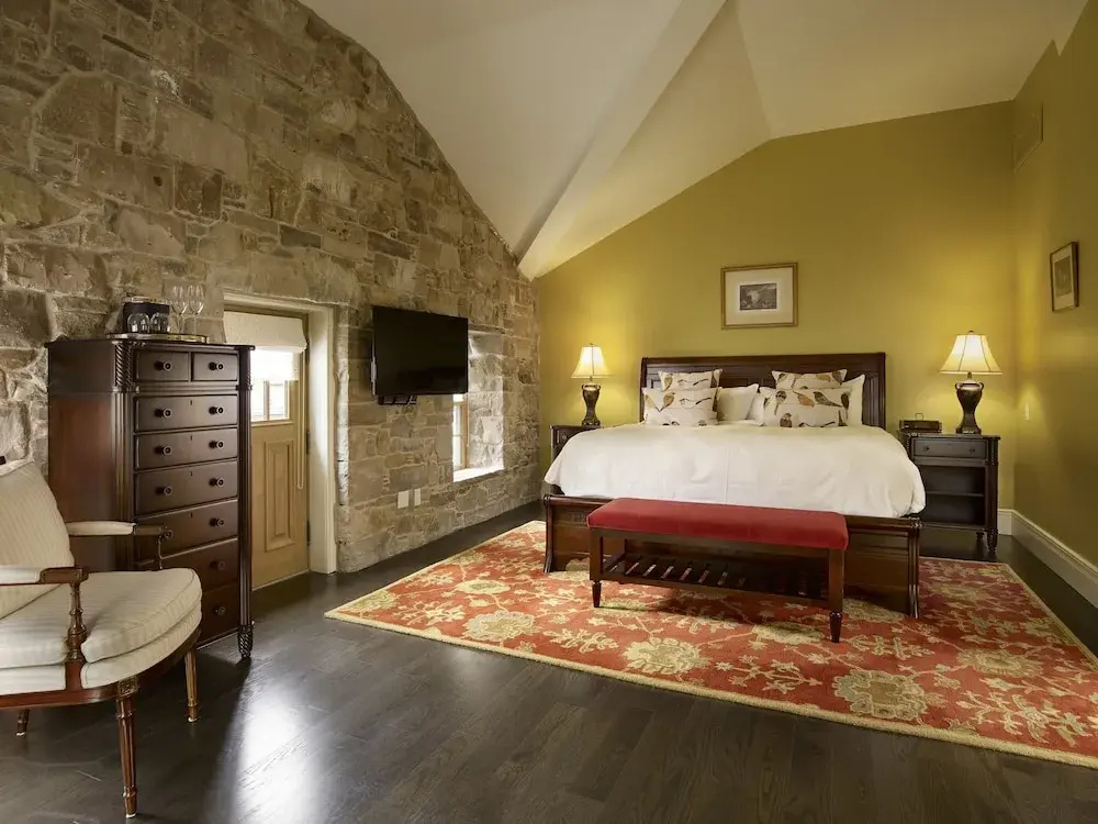 Suite with balcony