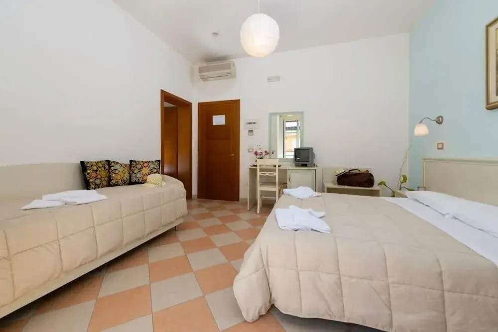 Hotel photo 2