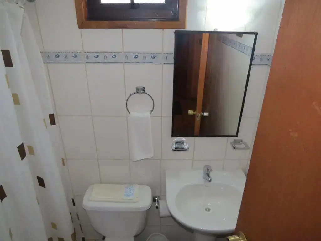 3 Bedrooms Bungalow