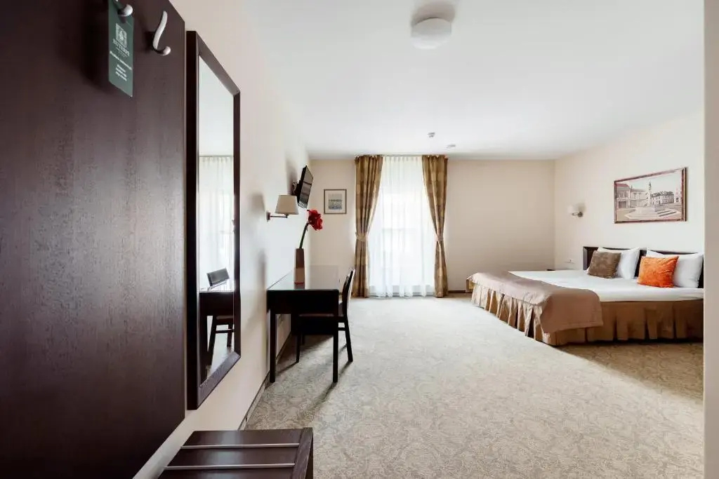 Standard Double room (full double bed)