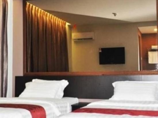 Goldenhill Hotel