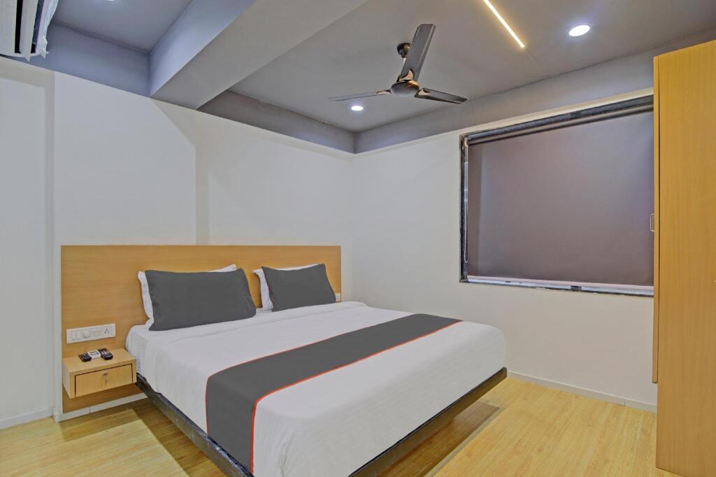 Отель Collection O 80496 De'pearl Hotel, фото 1