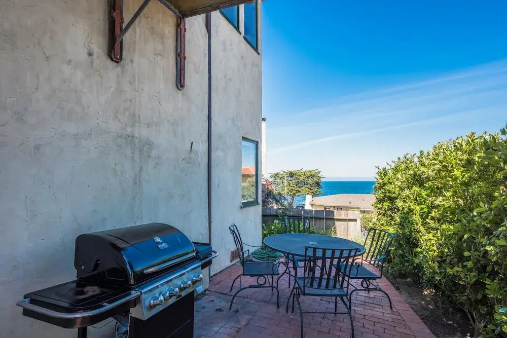 3263 Villa by the Sea