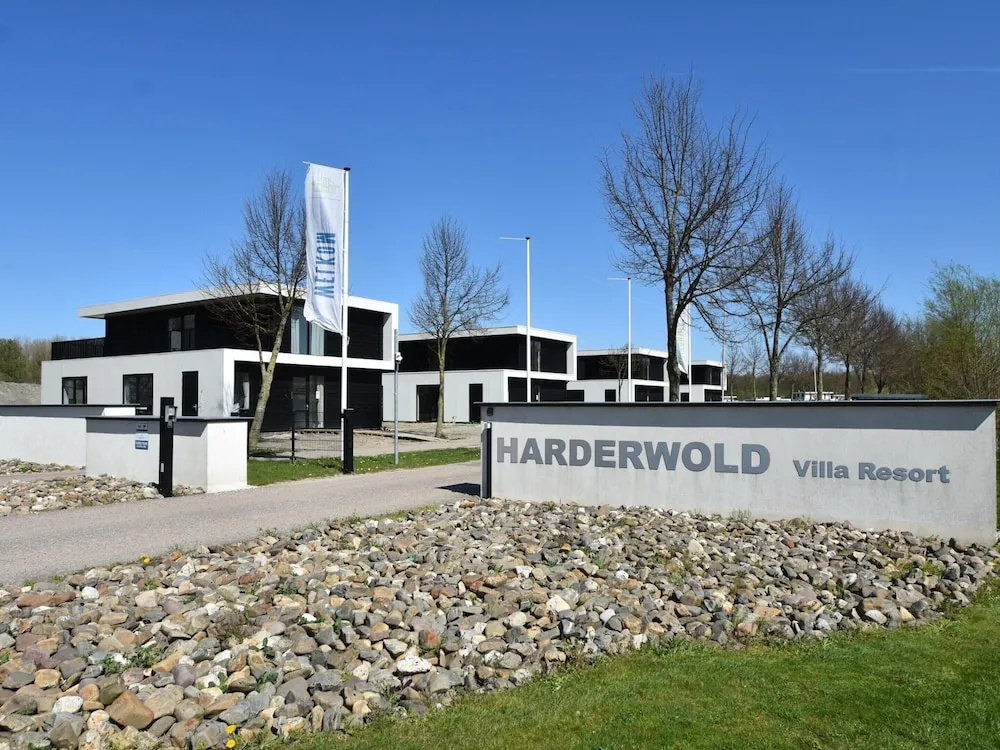 Wellness Villa on the Water Near Harderwijk
