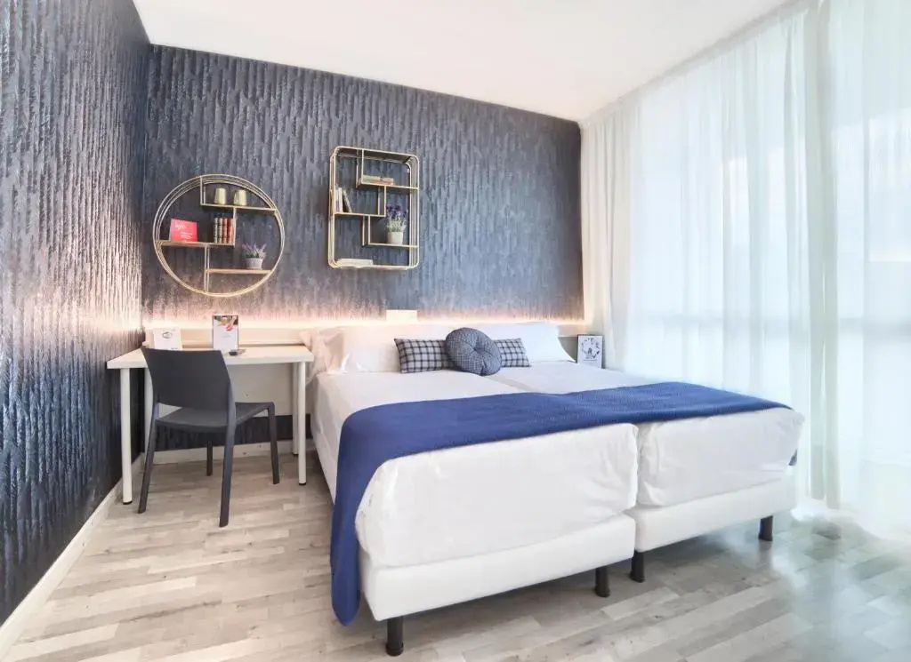 Standard Double room (full double bed)
