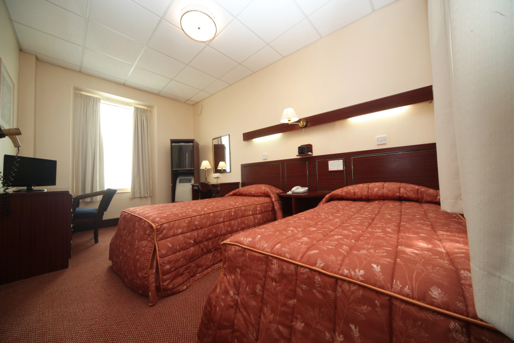 Bristol Hotel — 4