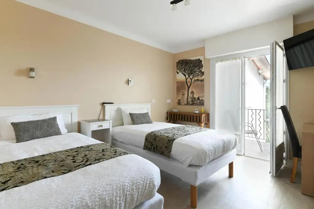 Logis Hotel Aux Tauzins - Chambres