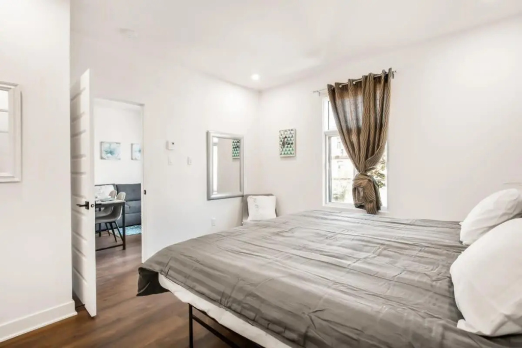 M11 Luxury 1BR Sofa Bed in the Heart of Plateau Mile-end