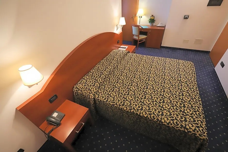 Economy room