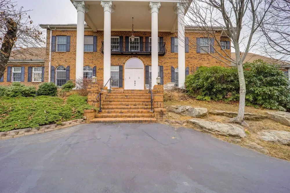Immaculate Boone Villa w/ Entertainment Lounge!