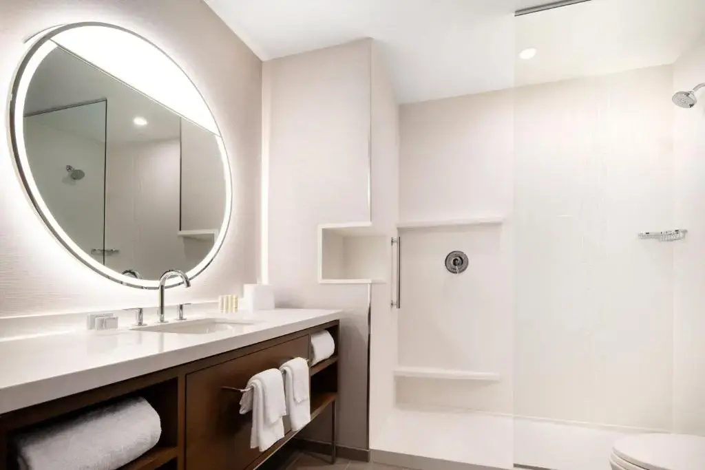1 Bedroom Double Suite (full double bed)
