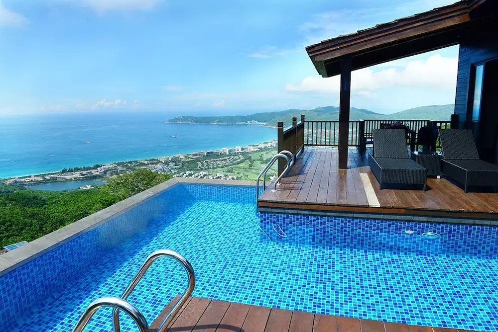 Beach & Waterfront