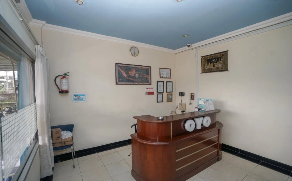 Hotel Central By OYO Rooms