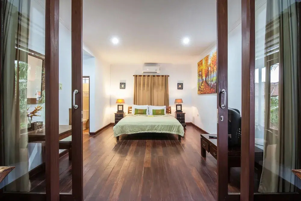 2 Bedrooms Villa with balcony and with garden view