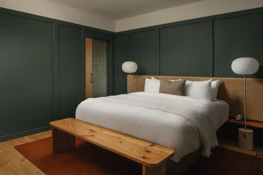 Albert Hotel — 3