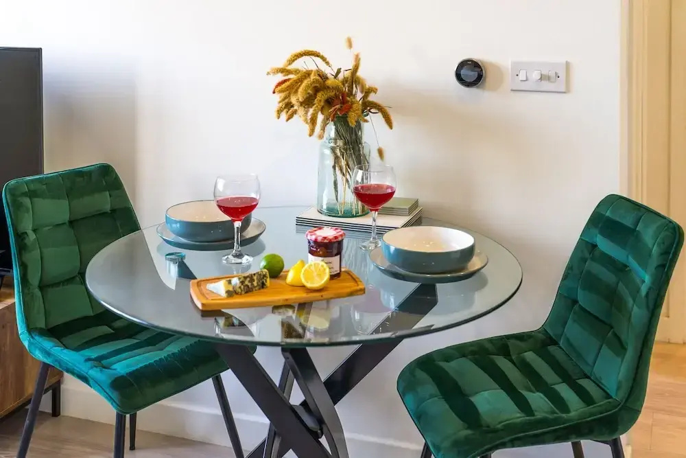 Luxury 1 Bedroom Serviced Apartment in the Heart of Stevenage - фото 10