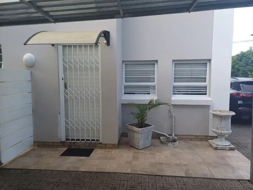 Cosy 2 Bedroom Apartment in a Prominent Area of East London Nahoon