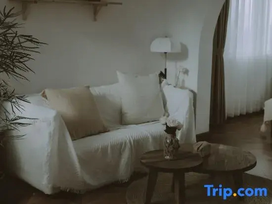 Deluxe Double room with sea view (full double bed)